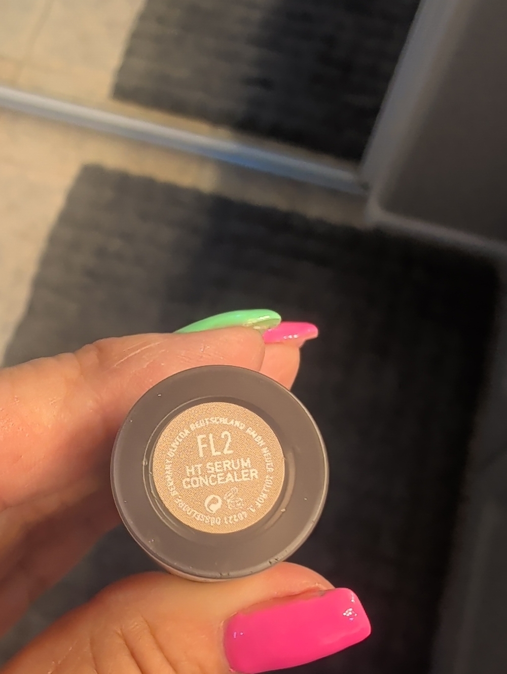 Olive Rose HT Serum Concealer -NWT - Picture 3 of 5